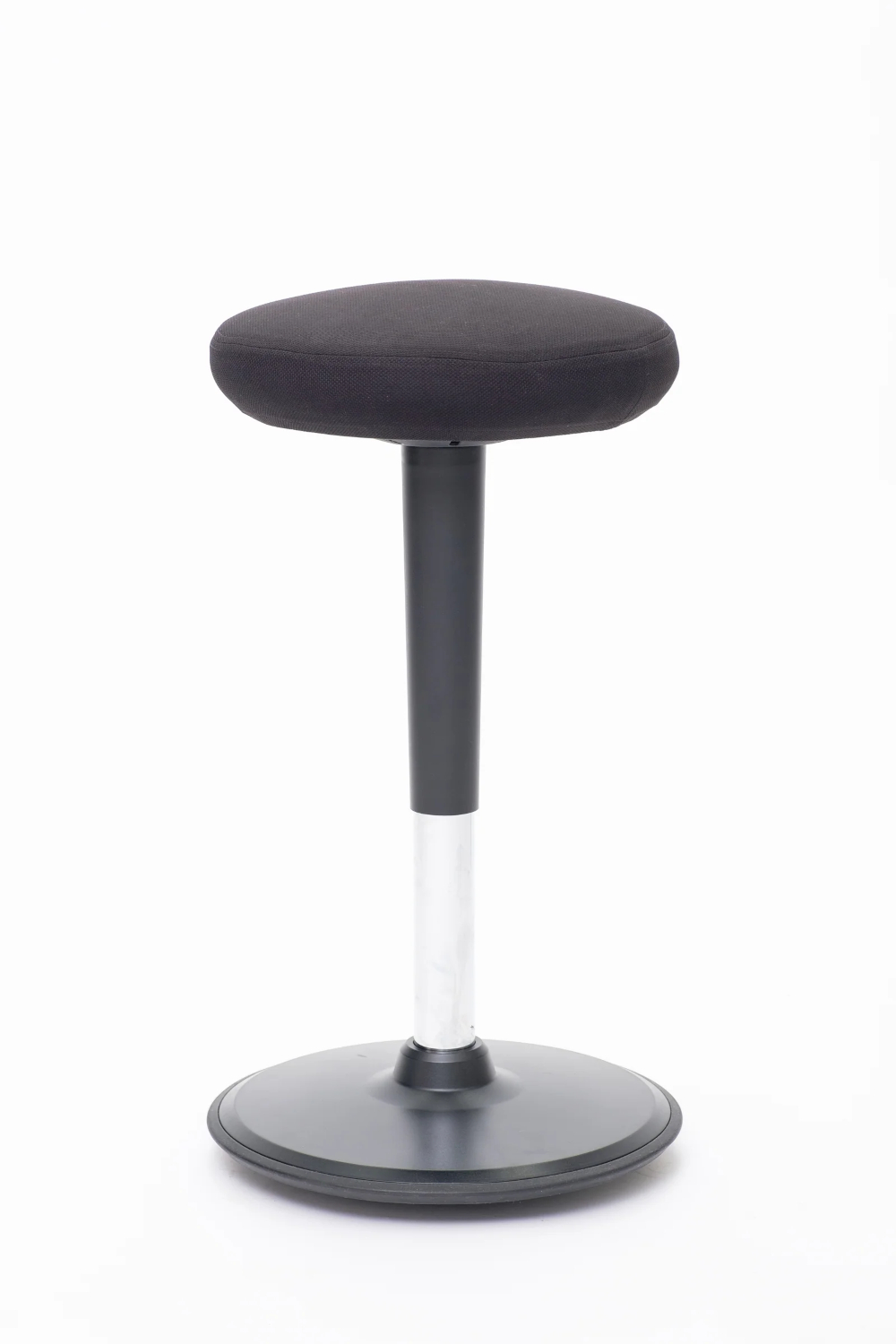 Stoo® Round aktiivituoli - korkeus 57 - 86 cm, musta